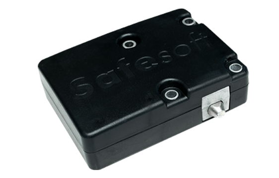 Chapa Satelital electromecánica contra robo de mercancía. Accesorio de seguridad Kosmos GPS.